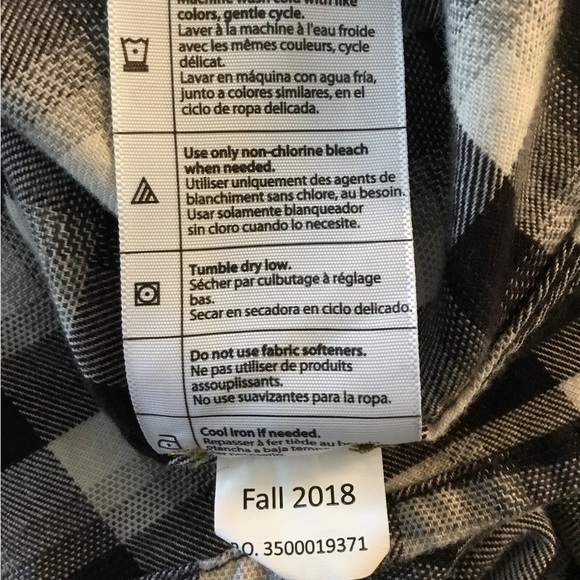 Carhartt Flannel Loose Fit Button Down - Picture 8 of 8